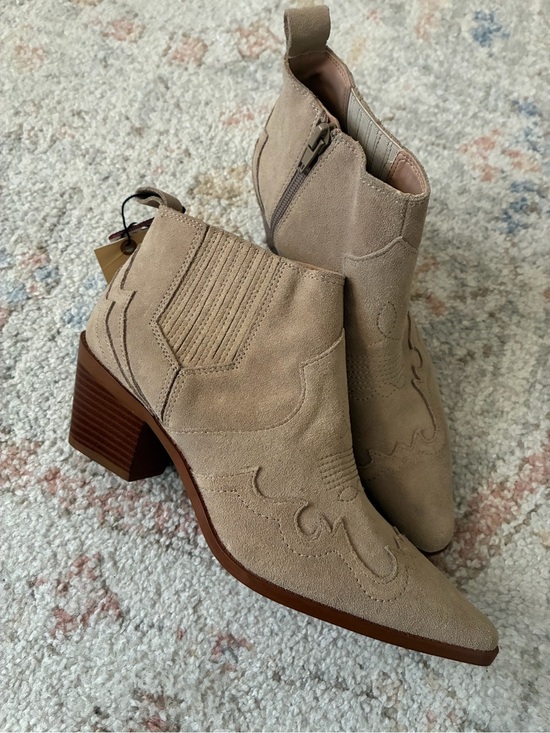 Zara Shoes - NWT-Zara Beige Suede Western Ankle Booties-Size 6.5